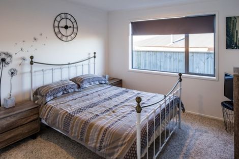 Photo of property in 52 Mo Street, Camborne, Porirua, 5026