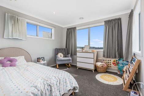 Photo of property in 105 Endeavour Drive, Whitby, Porirua, 5024