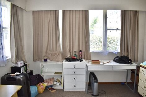 Photo of property in 98 Queen Street West, Levin, 5510