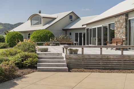 Photo of property in 68 Kanuka Rise, Albert Town, Wanaka, 9305