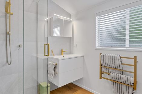 Photo of property in 3/16 Gatman Street, Birkdale, Auckland, 0626