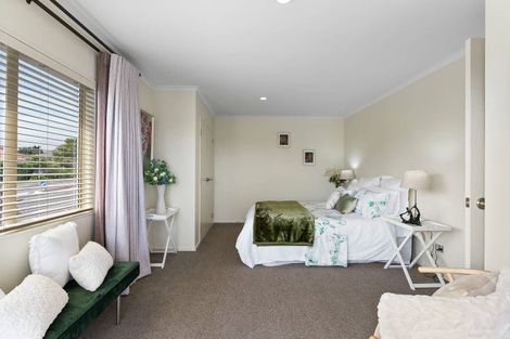 Photo of property in 113a Cook Street, Cockle Bay, Auckland, 2014