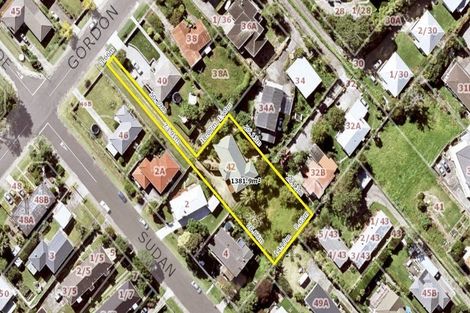 Photo of property in 42 Gordon Avenue, Milford, Auckland, 0620