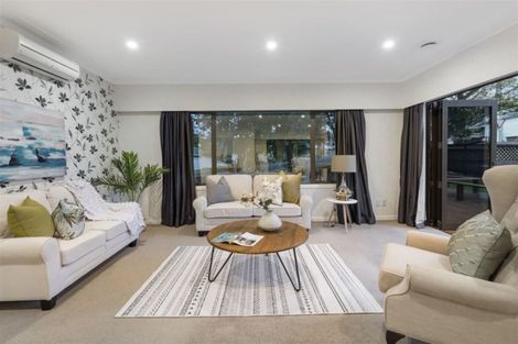 Photo of property in 37 Parkhill Road, Mellons Bay, Auckland, 2014