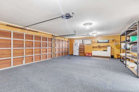 Photo of property in 15 Trump Place, Kelvin Grove, Palmerston North, 4414