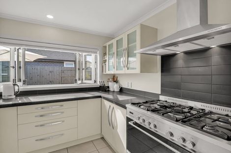 Photo of property in 9 Majestic Way, Kelvin Grove, Palmerston North, 4414