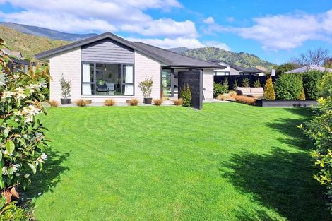 Photo of property in 18 Discovery Way, Waikawa, Picton, 7220