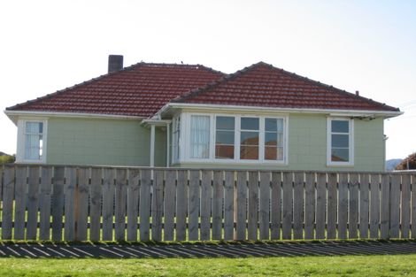 Photo of property in 18 Goldsmith Crescent, Levin, 5510