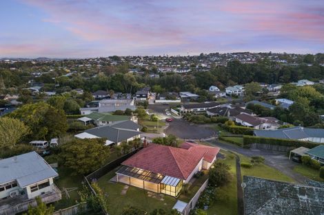 Photo of property in 9 Philip Place, Hillcrest, Auckland, 0627