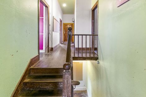 Photo of property in 60 Roxburgh Street, Mount Victoria, Wellington, 6011