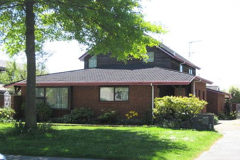 Photo of property in 270 Memorial Avenue, Burnside, Christchurch, 8053