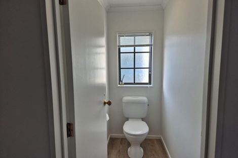 Photo of property in 2a Spriggs Crescent, Greenmeadows, Napier, 4112
