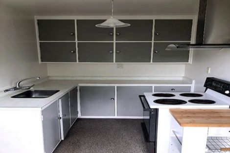 Photo of property in 24 Saint Michaels Crescent, Kelburn, Wellington, 6012