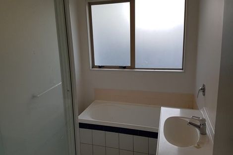 Photo of property in 8a Blockhouse Bay Road, Avondale, Auckland, 1026