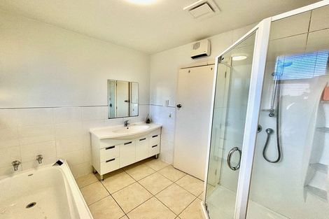 Photo of property in 1/14 Newbridge Place, Ilam, Christchurch, 8041