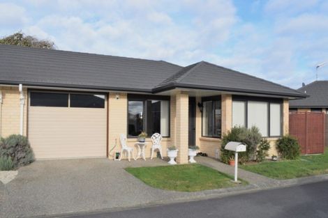 Photo of property in 28 Ian Peter Way, Otaki, 5512