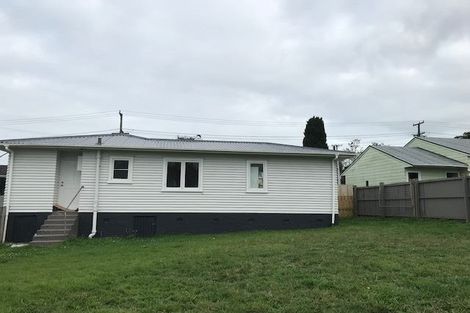 Photo of property in 13 Christmas Road, Manurewa, Auckland, 2102