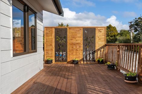 Photo of property in 27 Puriri Road, Waikanae, 5036