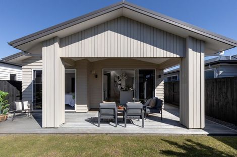 Photo of property in 5 Pimelea Street, Papamoa Beach, Papamoa, 3118