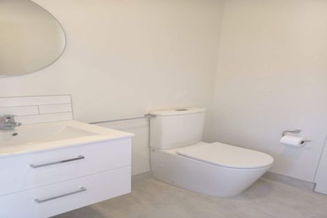 Photo of property in 39 Tui Glen Road, Birkenhead, Auckland, 0626