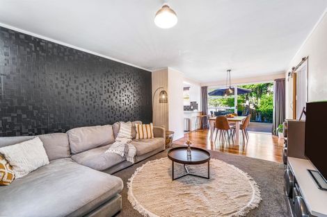 Photo of property in 921c Whangaparaoa Road, Manly, Whangaparaoa, 0930