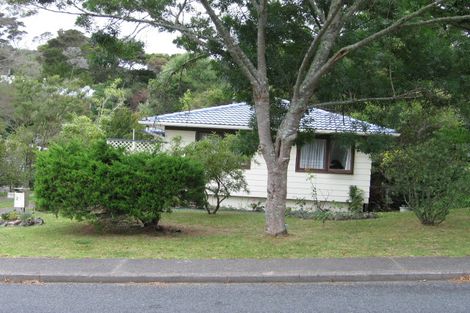 Photo of property in 21 Beaudine Avenue, Glenfield, Auckland, 0629