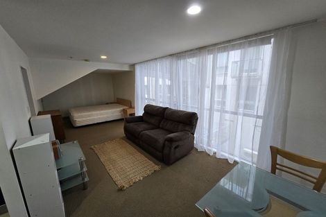 Photo of property in Terrace Heights Apartments, 2/163p The Terrace, Wellington Central, Wellington, 6011