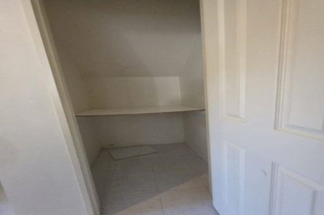 Photo of property in 68a Bradbury Road, Botany Downs, Auckland, 2010