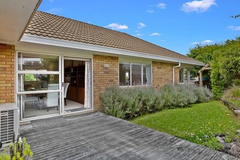 Photo of property in 11 Arirang Rise, Pinehill, Auckland, 0632