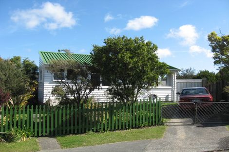 Photo of property in 5 Tyrone Grove, Wainuiomata, Lower Hutt, 5014