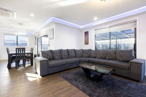 Photo of property in 27 Keerangi Place, Rototuna North, Hamilton, 3210