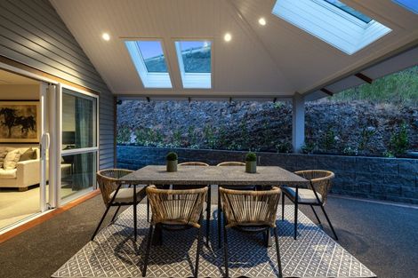 Photo of property in 71 Oak Road, Poraiti, Napier, 4112