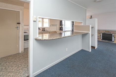 Photo of property in 10 Mosston Road, Castlecliff, Whanganui, 4501