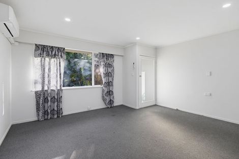 Photo of property in 2/24a Vine Street, Mangere East, Auckland, 2024