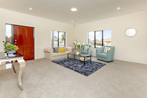 Photo of property in 2 Derryveagh Lane, Weymouth, Auckland, 2103