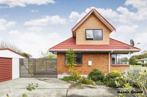 Photo of property in 41 Dalfield Place, Highbury, Palmerston North, 4412