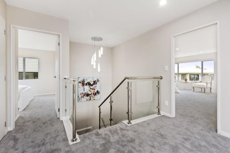 Photo of property in 11a Matisse Drive, West Harbour, Auckland, 0618