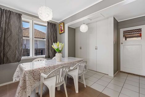 Photo of property in 51 Kenney Crescent, Fairfield, Hamilton, 3214