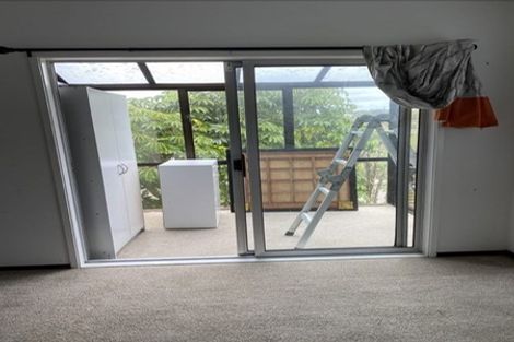 Photo of property in 11 Beaudine Avenue, Glenfield, Auckland, 0629