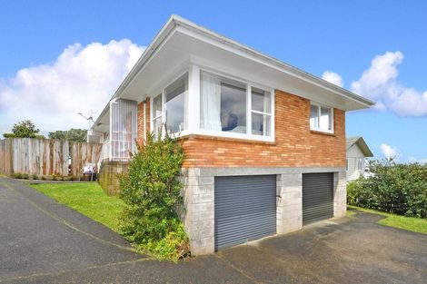 Photo of property in 2/97 Target Road, Totara Vale, Auckland, 0629