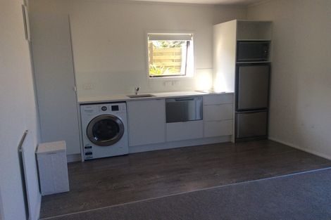 Photo of property in 36 Auld Street, Torbay, Auckland, 0630