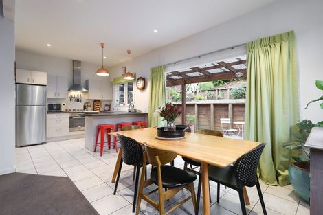 Photo of property in 8 Renwick Place, Nelson South, Nelson, 7010