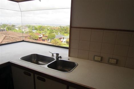 Photo of property in 53 Chelsea View Drive, Chatswood, Auckland, 0626