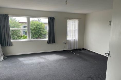 Photo of property in 68 Gladstone Road, Northcote, Auckland, 0627