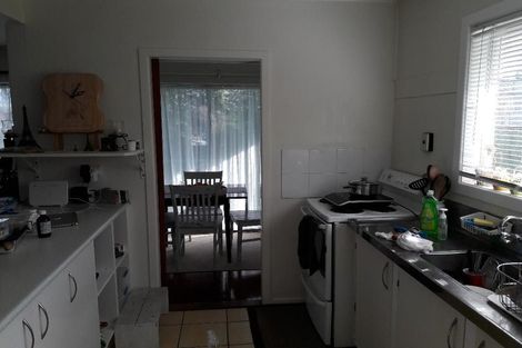 Photo of property in 39 Titoki Street, Te Atatu Peninsula, Auckland, 0610