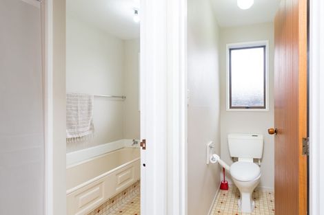 Photo of property in 2/21 Montclare Avenue, Ilam, Christchurch, 8041