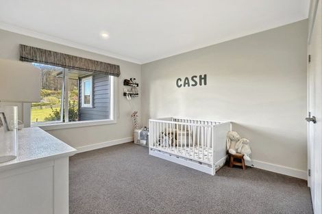 Photo of property in 7 Lochinvar Lane, Acacia Bay, Taupo, 3385