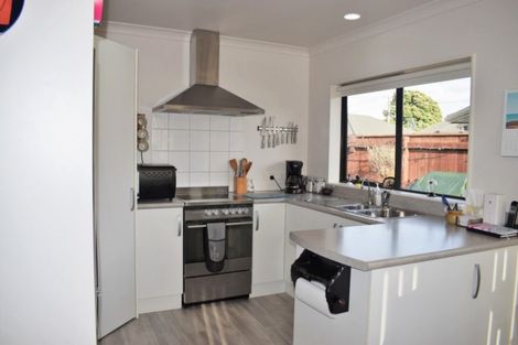 Photo of property in 28 Ian Peter Way, Otaki, 5512