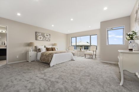 Photo of property in 11a Matisse Drive, West Harbour, Auckland, 0618