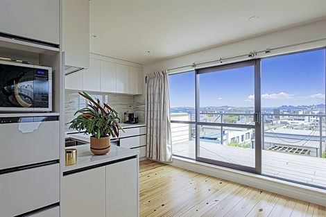 Photo of property in 46 Ascension Crescent, Orewa, 0931